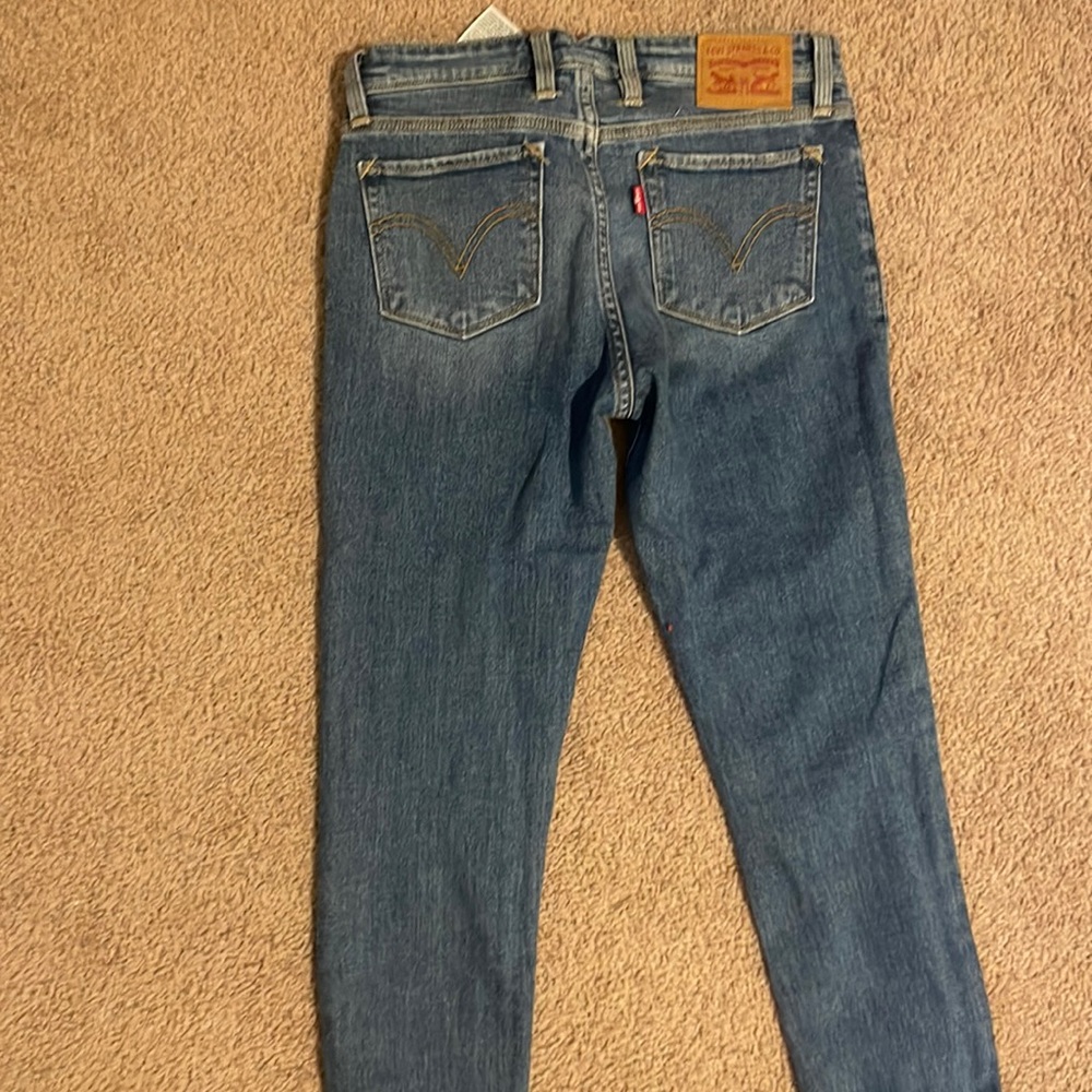 Levi’s low waisted jeans